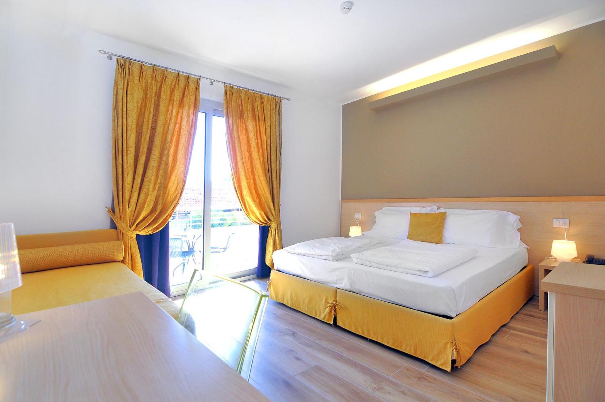 Eco Hotel Cleofe Caorle Exterior foto